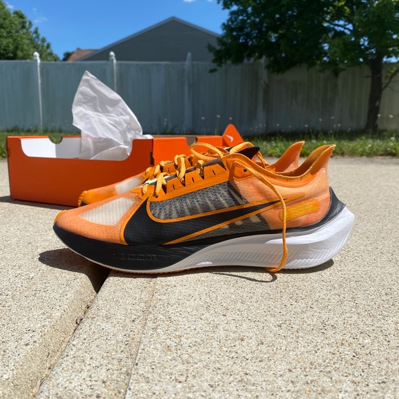 NIKE ZOOM GRAVITY - Picture 2 of 3